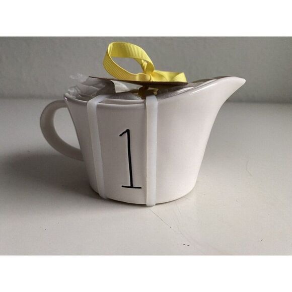 Set Of 4 Rae Dunn Disney Beauty And The Beast BELLE Measuring Cups With Handle - Picture 5 of 11